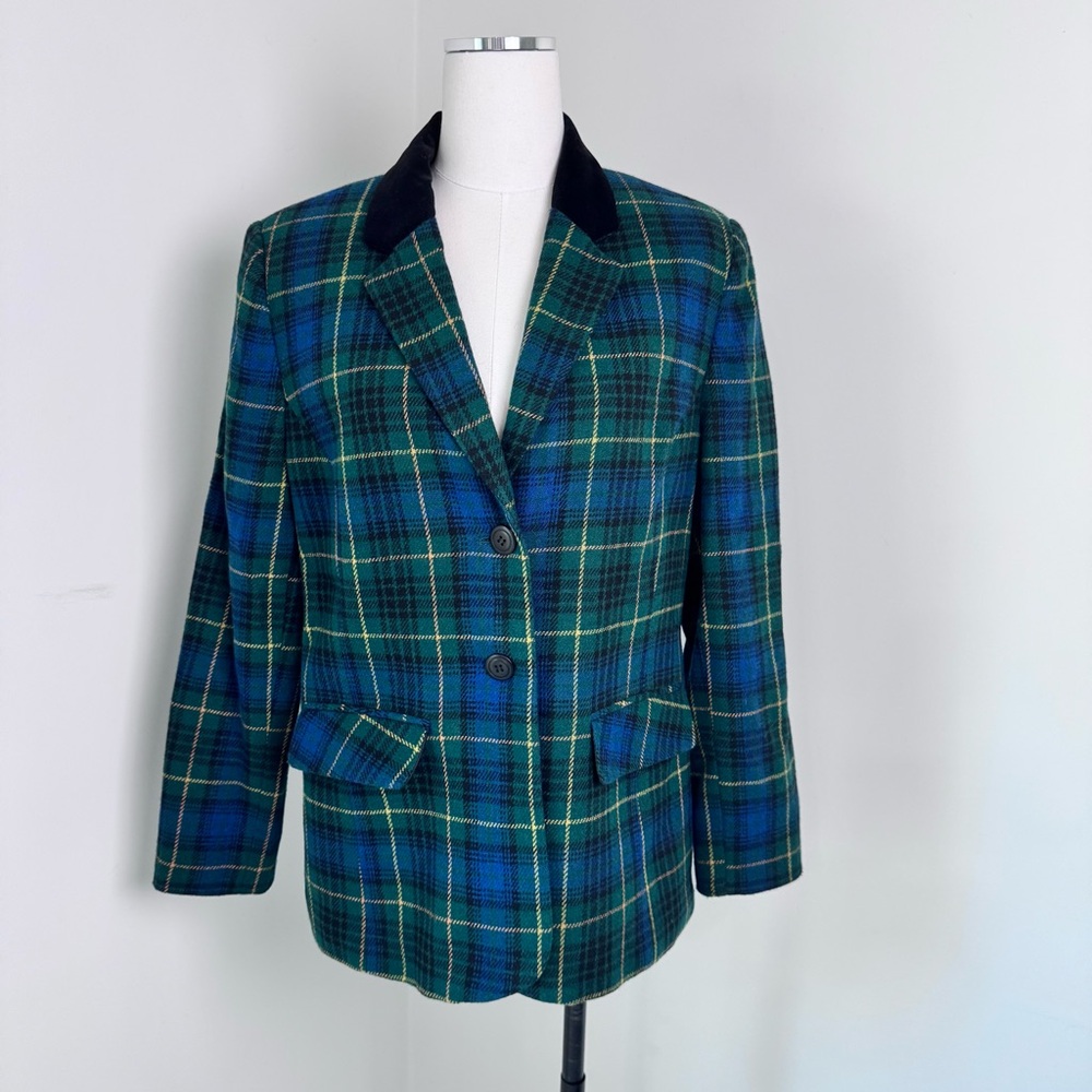 Vintage Wool Blazer Jacket Sz 10 Dark Academia Tartan Plaid Black Velvet Collar